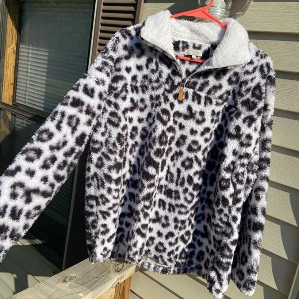 Cheetah print Sherpa // pullover